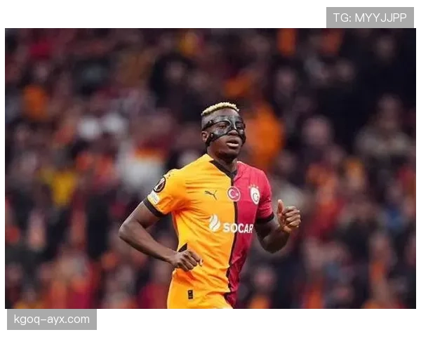 奥斯梅恩与同代前锋对比解析：爆发力与稳定性谁更占优