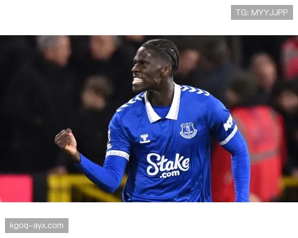 奥纳纳对抗切尔西中场的身体优势解析